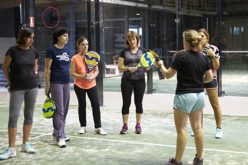 &Eacute;xito de las jornadas &quot;P&aacute;del en Femenino&quot;
